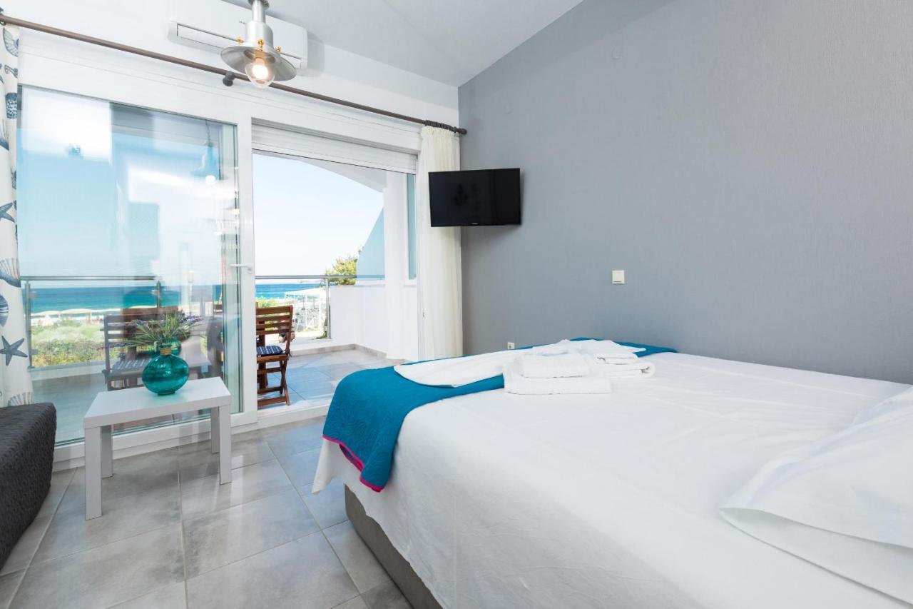 Artemis Beach Apartments Chrysi Ammoudia ภายนอก รูปภาพ
