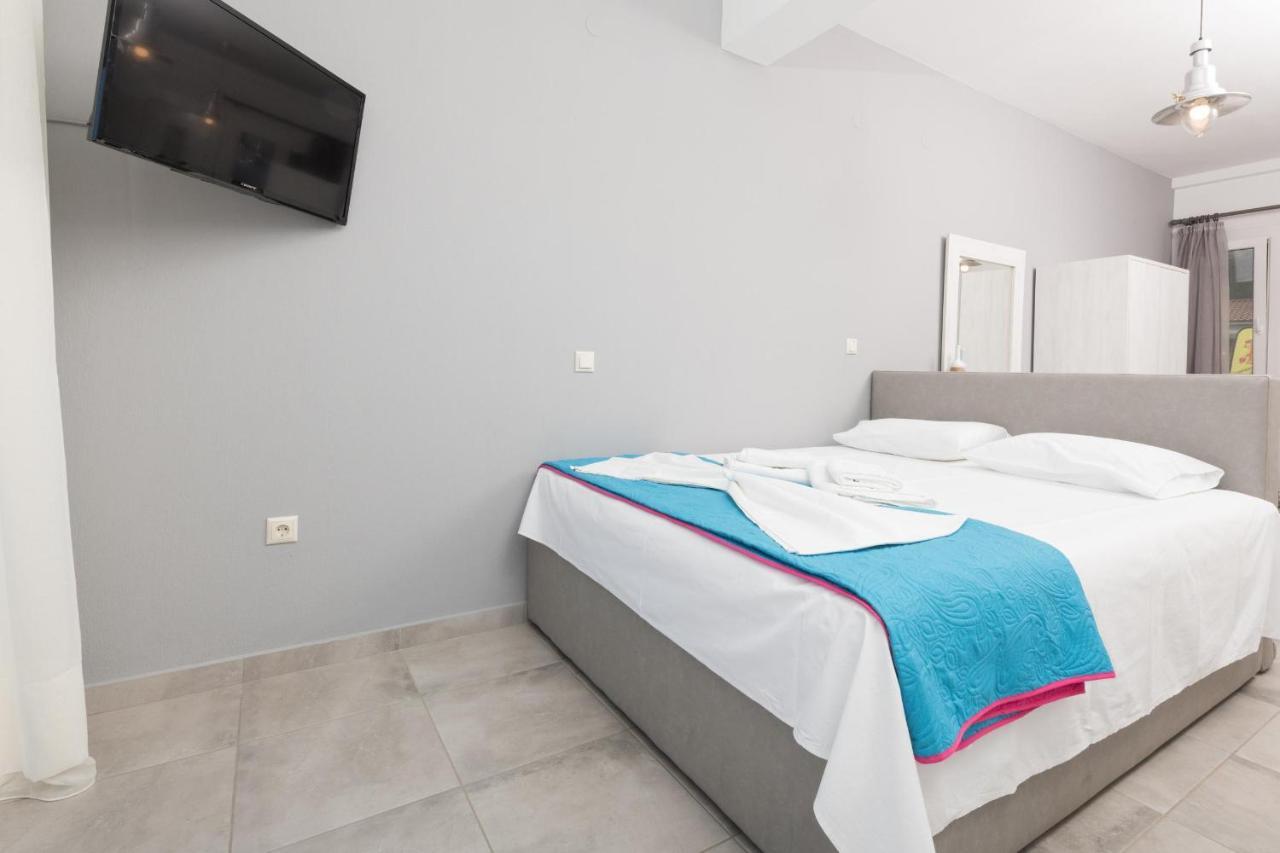 Artemis Beach Apartments Chrysi Ammoudia ภายนอก รูปภาพ